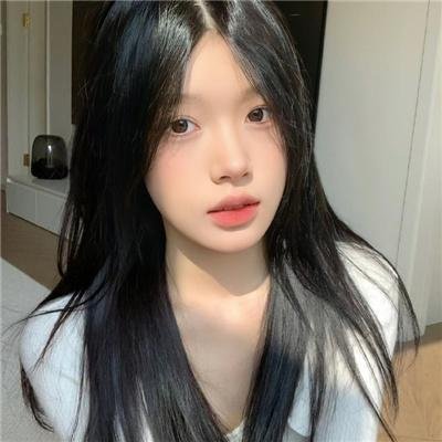 碧窗艳影